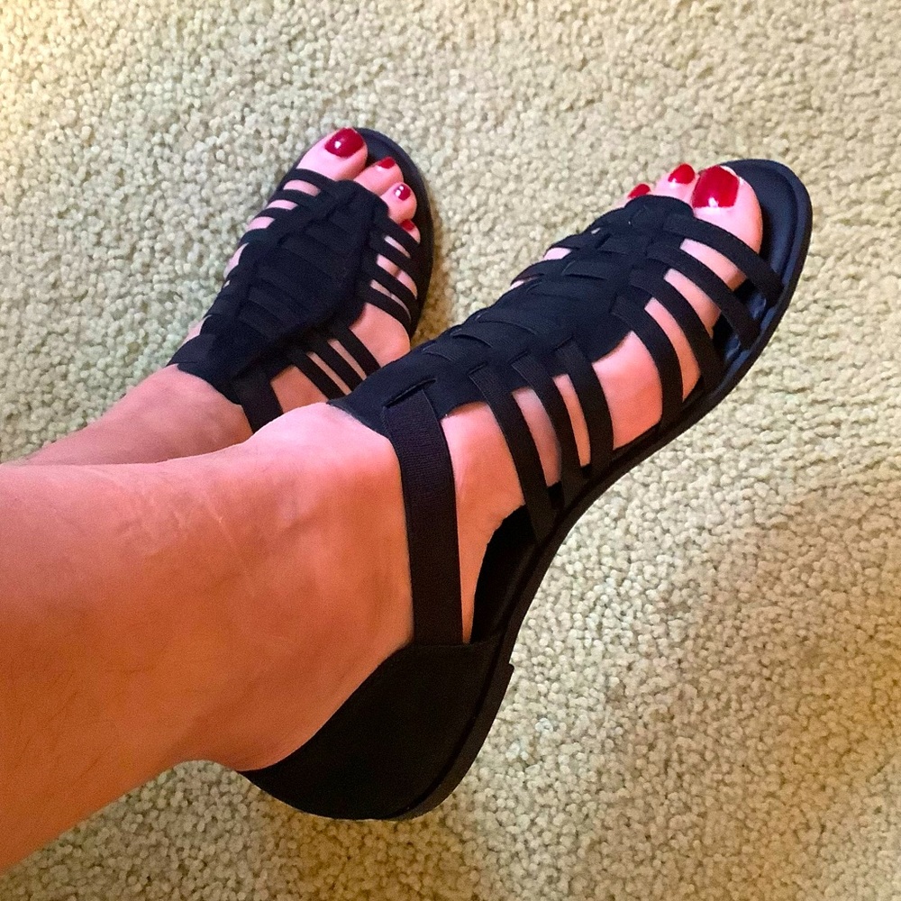 Eileen Fisher elastic strap upper sandals 🌻